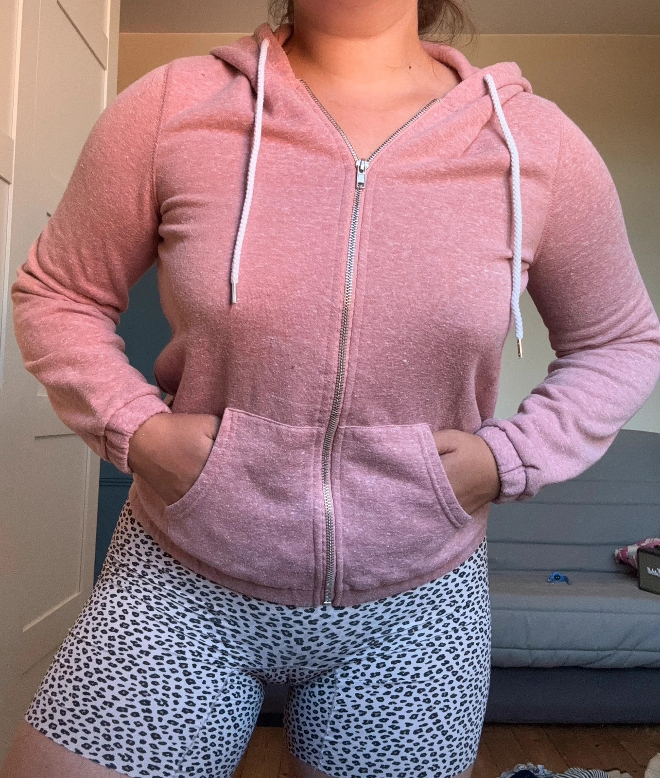 Veste à capuche rose taille M